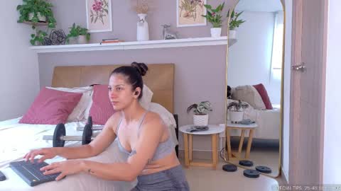 sarah_rayy online show from April 2026 07:58:02 PM