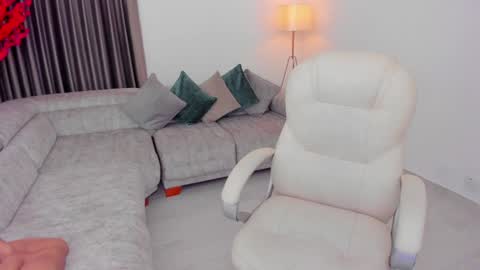 Sarah online show from January 2025 11:02:01 PM