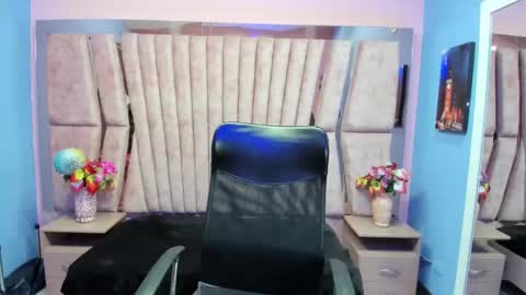 Snapshot of sarah_sweett_ chatting on October 2025 01:46:02 PM Sarah online show from October 2025 01:46:02 PM