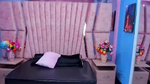 Snapshot of sarah_sweett_ chatting on February 2026 03:18:02 PM Sarah online show from February 2026 03:18:02 PM