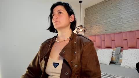 Sarah Deyvis online show from January 2025 01:56:02 PM