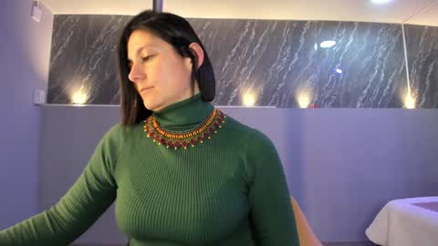 Sarah Deyvis online show from February 2025 09:10:01 PM