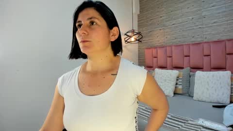 Sarah Deyvis online show from February 2025 02:16:01 PM