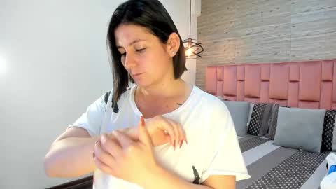 Sarah Deyvis online show from February 2025 07:32:02 PM