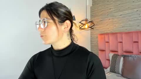 Sarah Deyvis online show from October 2025 07:44:02 PM