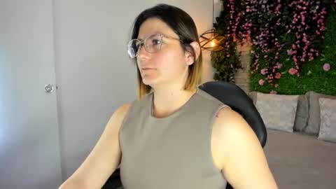 Sarah Deyvis online show from January 2026 03:14:01 PM