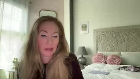 Snapshot of sarahgiroux86 chatting on April 2026 08:57:02 PM Sarah online show from April 2026 08:57:02 PM