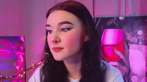 Sarah  online show from December 2025 11:23:02 PM