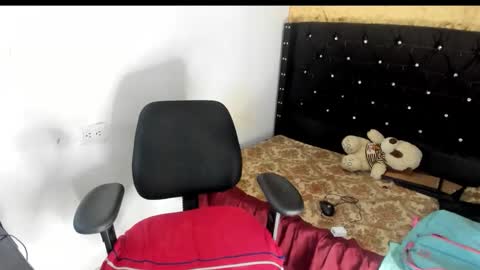 Sarah online show from October 2025 07:11:01 AM