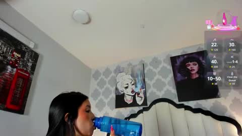 Sarah online show from November 2025 07:58:02 PM