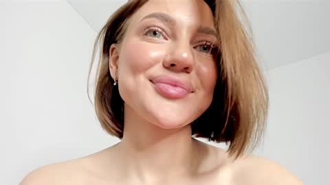 sarahphyllis online show from December 2024 11:20:02 PM