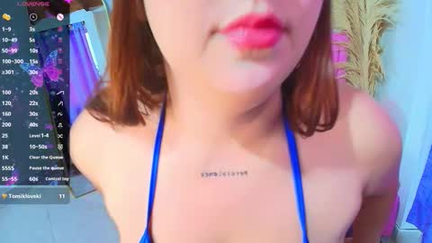 S A R A H  online show from November 2025 02:05:01 PM