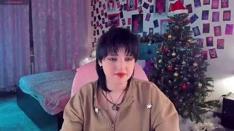 Sarah online show from December 2025 03:05:01 PM