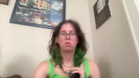 Sarah Smiles online show from May 2026 10:16:02 PM