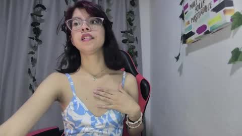 Sarah  online show from April 2026 07:29:02 PM