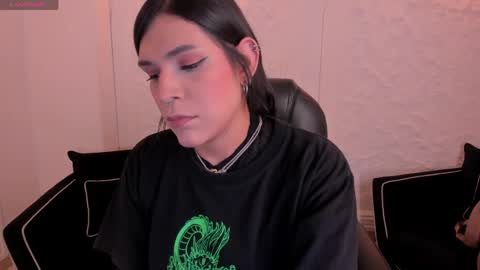 Snapshot of sarahyates chatting on May 2026 04:09:02 AM Sarah independent model online show from May 2026 04:09:02 AM