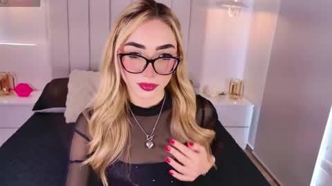 Sara jones   online show from April 2026 02:53:02 PM