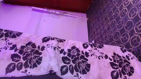 Sara  online show from September 2025 11:59:01 AM