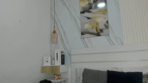 Sara Lewis online show from March 2026 10:01:01 AM