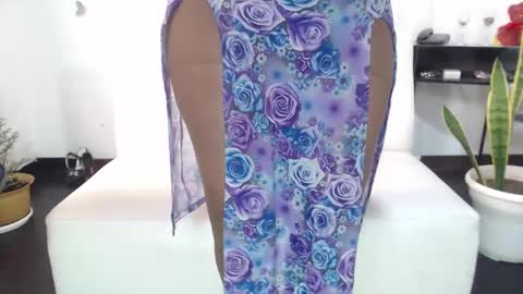 Saraloves online show from December 2024 05:26:02 PM