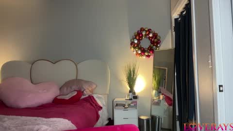 Back from Vacay  Follow for more here  online show from September 2025 04:40:02 AM