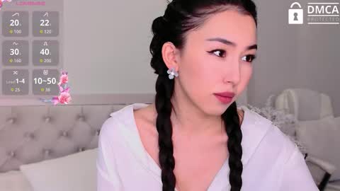 Mia online show from September 2025 06:29:02 AM