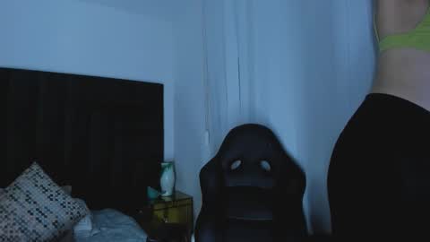 Snapshot of sarawagner_ chatting on September 2025 06:08:02 PM online show from September 2025 06:08:02 PM