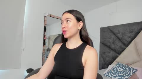 Snapshot of sarawagner_ chatting on September 2025 06:09:02 PM online show from September 2025 06:09:02 PM