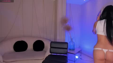 Snapshot of sarawinstone_ chatting on February 2025 08:42:02 PM Sara Winstone online show from February 2025 08:42:02 PM