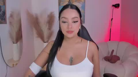 Snapshot of sarawinstone_ chatting on September 2025 01:15:02 PM Sara Winstone online show from September 2025 01:15:02 PM