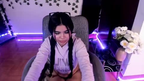 saray__jones online show from January 2025 03:00:02 PM