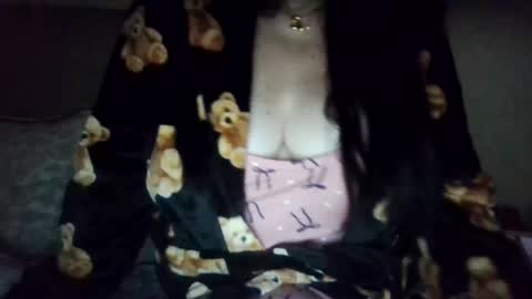 Sara online show from November 2025 12:11:02 AM