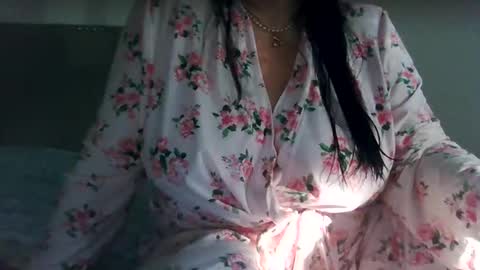 Sara online show from May 2026 10:04:02 PM
