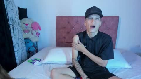  SARIYA Y ALEXIS  online show from February 2026 11:39:01 AM