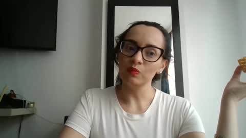 sarita_start online show from September 2025 06:22:02 PM