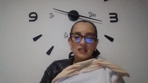 sarita_start online show from November 2025 02:11:01 AM