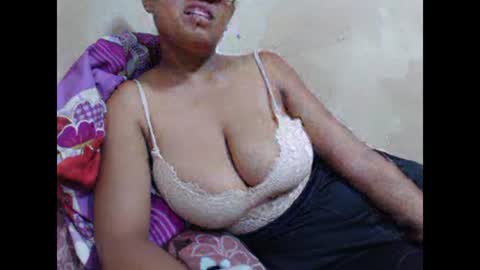 saronette online show from January 2025 11:00:02 AM