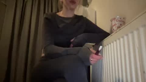 Sarrah online show from February 2025 11:49:01 PM