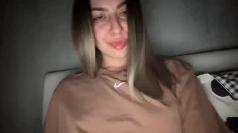 Sarrah online show from September 2025 09:36:01 PM