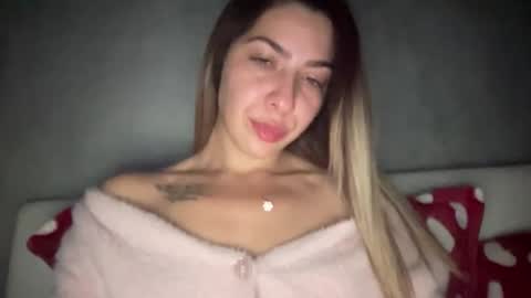 Sarrah online show from November 2025 11:03:01 PM