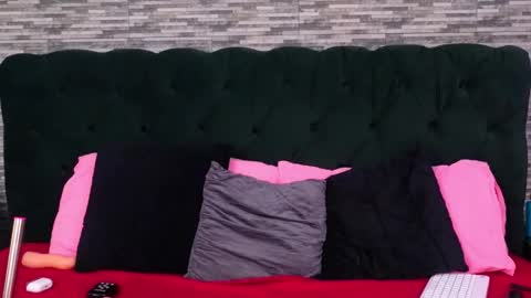 sarrarose online show from September 2025 08:19:01 PM