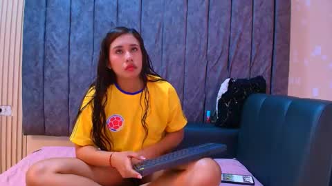 Snapshot of sasha_and_lia chatting on June 2026 01:28:01 PM sasha_and_lia online show from June 2026 01:28:01 PM