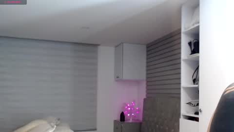 yesica online show from September 2025 01:44:02 AM