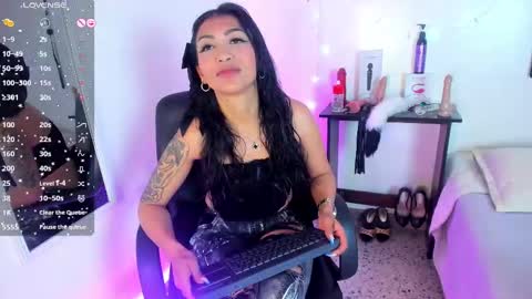 Sasha Brattz online show from October 2025 01:33:02 PM