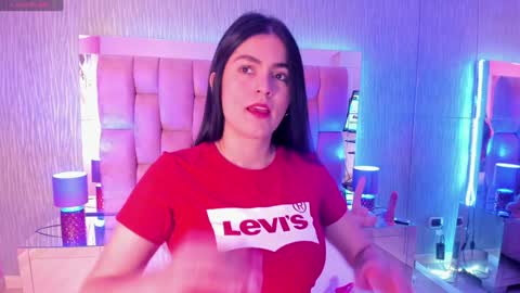 Camila  online show from February 2025 11:42:01 AM