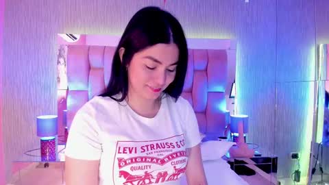 Camila  online show from February 2025 06:01:02 PM