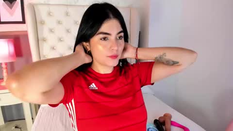 Camila  online show from September 2025 11:37:01 AM