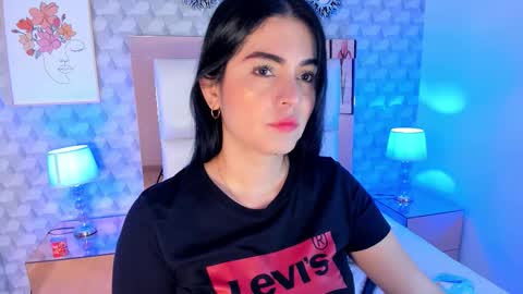 Camila  online show from October 2025 11:34:02 AM