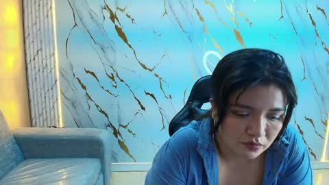 Snapshot of sasha_tf chatting on April 2026 01:42:02 AM Sasha online show from April 2026 01:42:02 AM