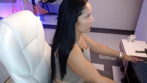 Sasha  online show from October 2025 12:05:02 PM